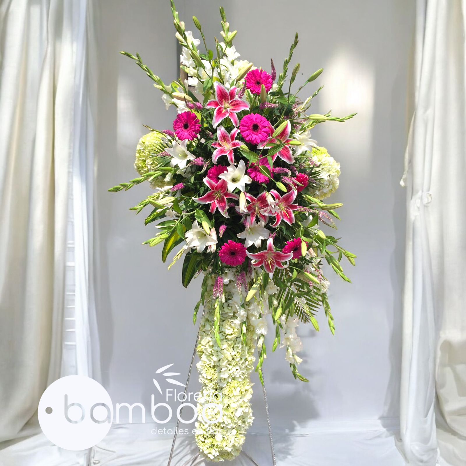 Corona Cruz Floral